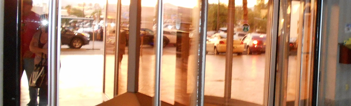 Storefront Glass Repair Cost in Leesburg, FL